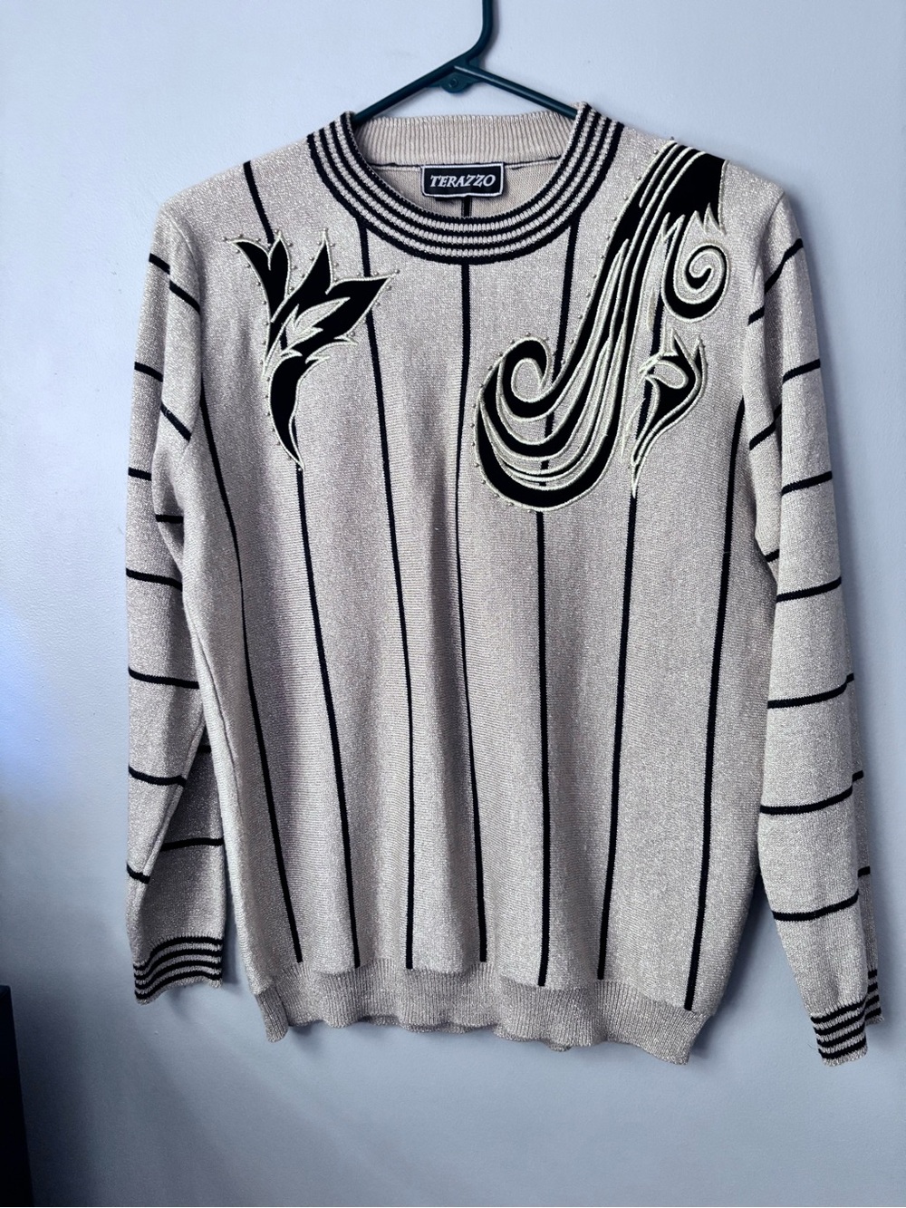 Terazzo Men's Cream and Black Patterned Sweater